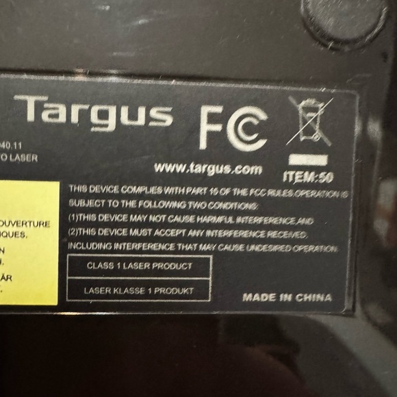 TARGUS DVD-ROM EXTERNAL USB 2.0 DRIVE PIANO BLACK ADV01US TESTED - WORKS - Picture 6 of 10